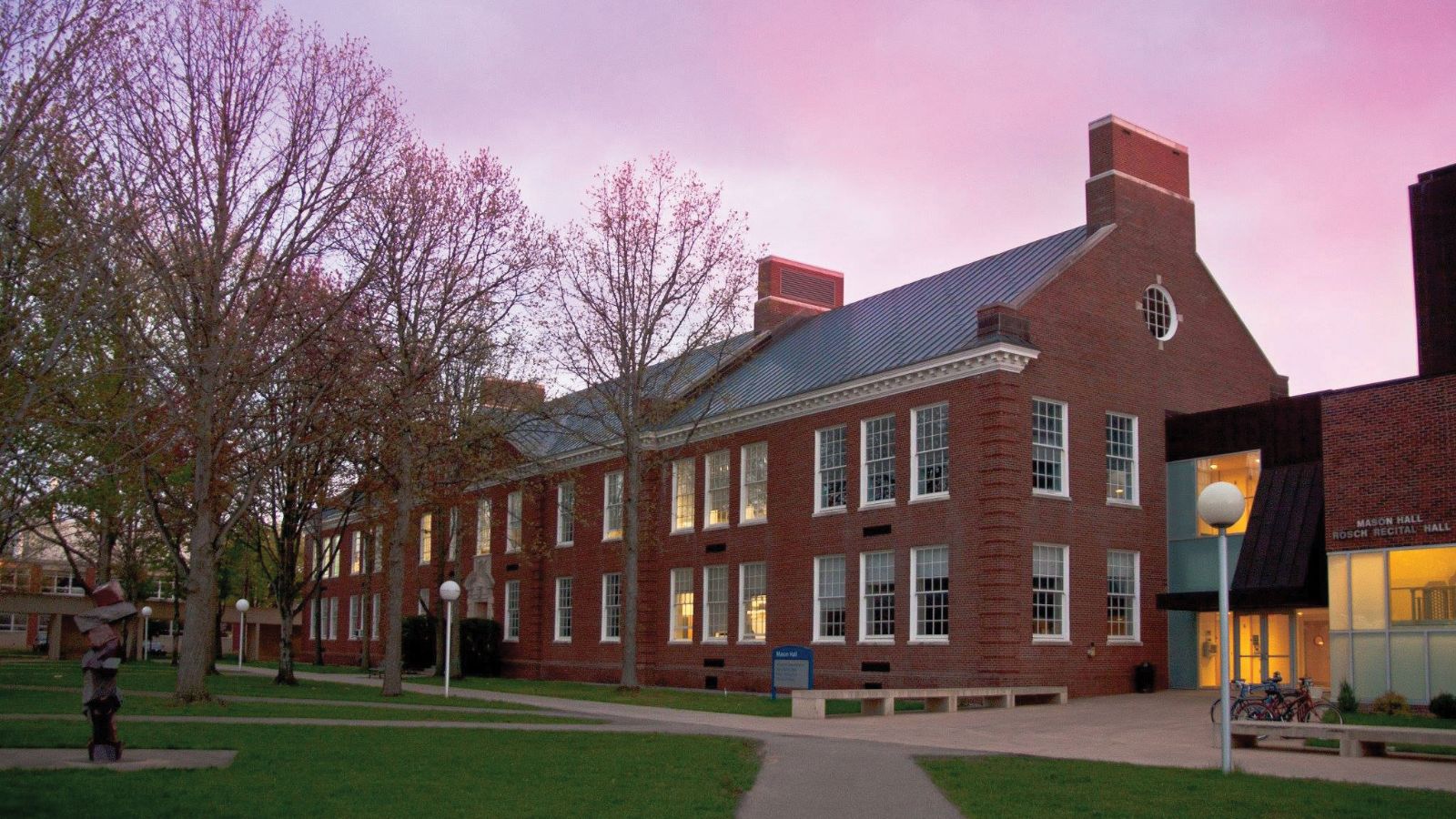 An Influx of New Boston Uprights for Fredonia’s awardwinning Music School Steinway & Sons